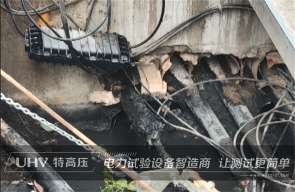银娱优越会官网电力技术团队再启程，，，，，，，为湖北客户做电缆耐压试验！(图2)