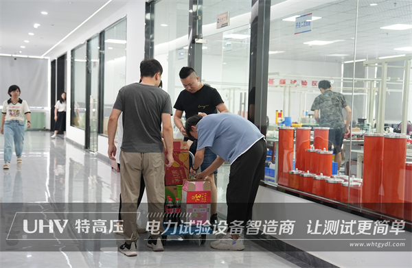 夏季送清冷，，，，，，，，关爱沁人心！武汉银娱优越会官网为整个员工发放夏季福利(图7)