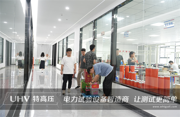 夏季送清冷，，，，，，，，关爱沁人心！武汉银娱优越会官网为整个员工发放夏季福利(图6)